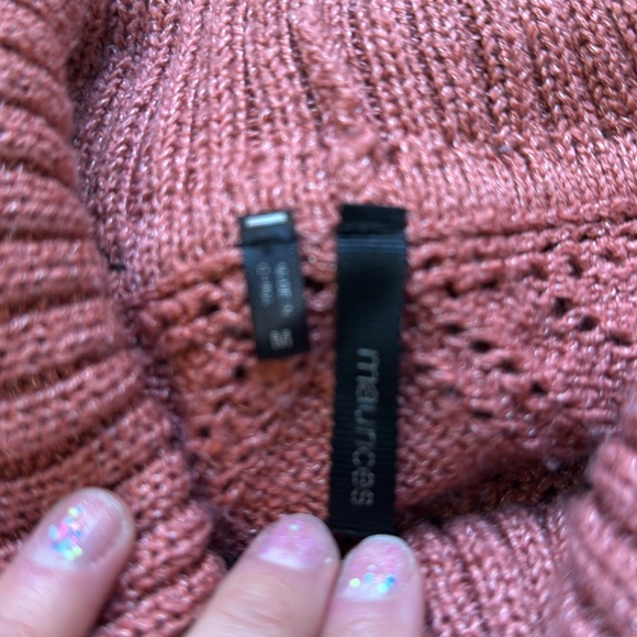 Delicate Pink Turtle Neck - Picture 2 of 10